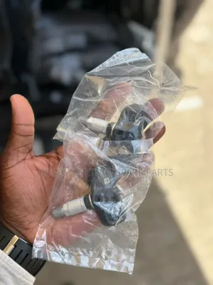 Original Brand New Tyre Pressure Sensor Available for All Toyota Cars