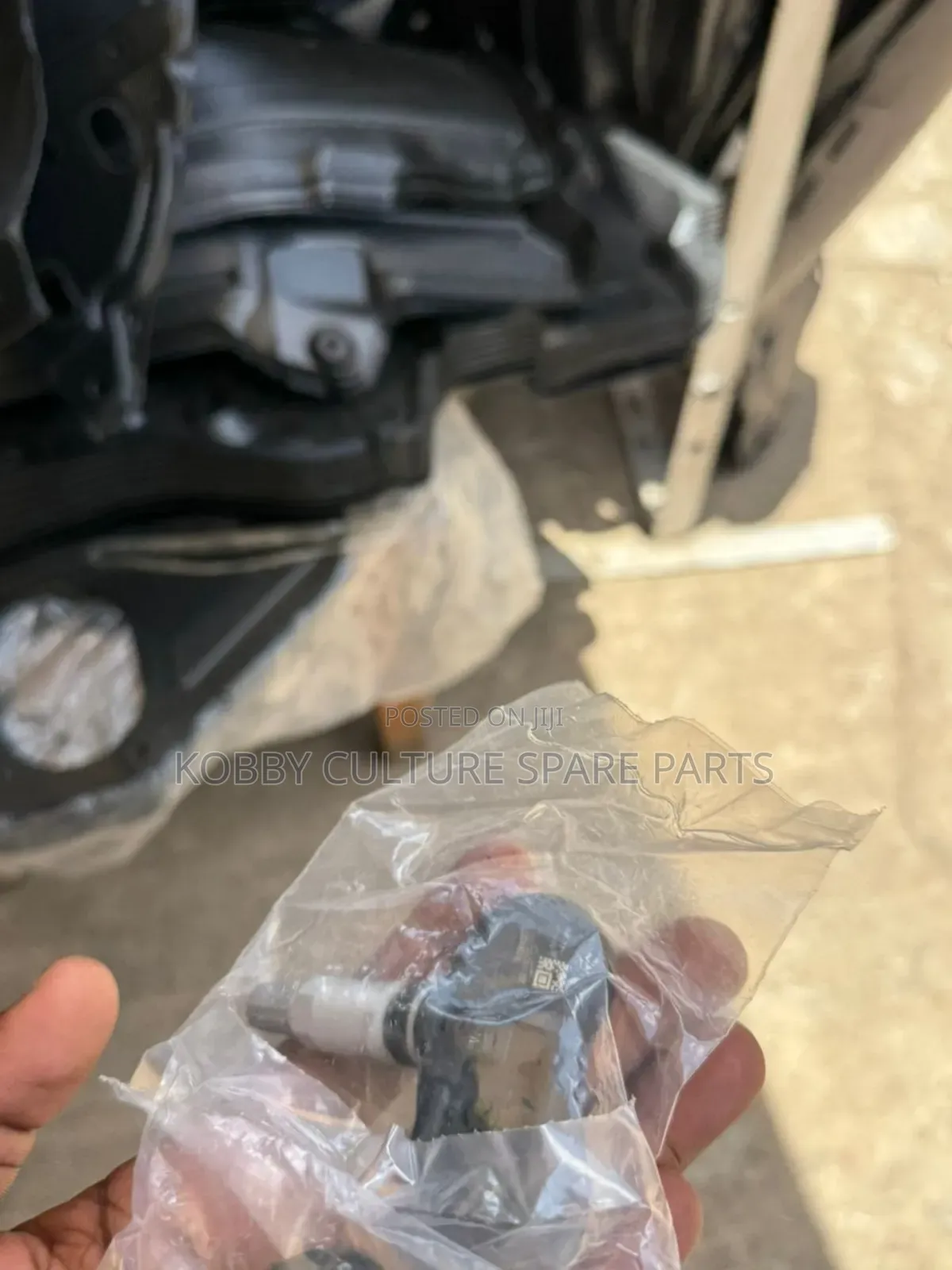 Original Brand New Tyre Pressure Sensor Available for All Toyota Cars