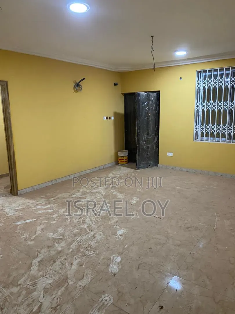 3bdrm Apartment in New Legon Main Road for rent
