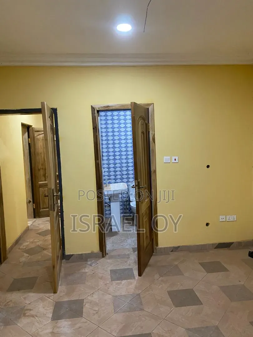 3bdrm Apartment in New Legon Main Road for rent