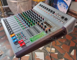Yamaha Pa-800 8-Channel Professional Mixer,