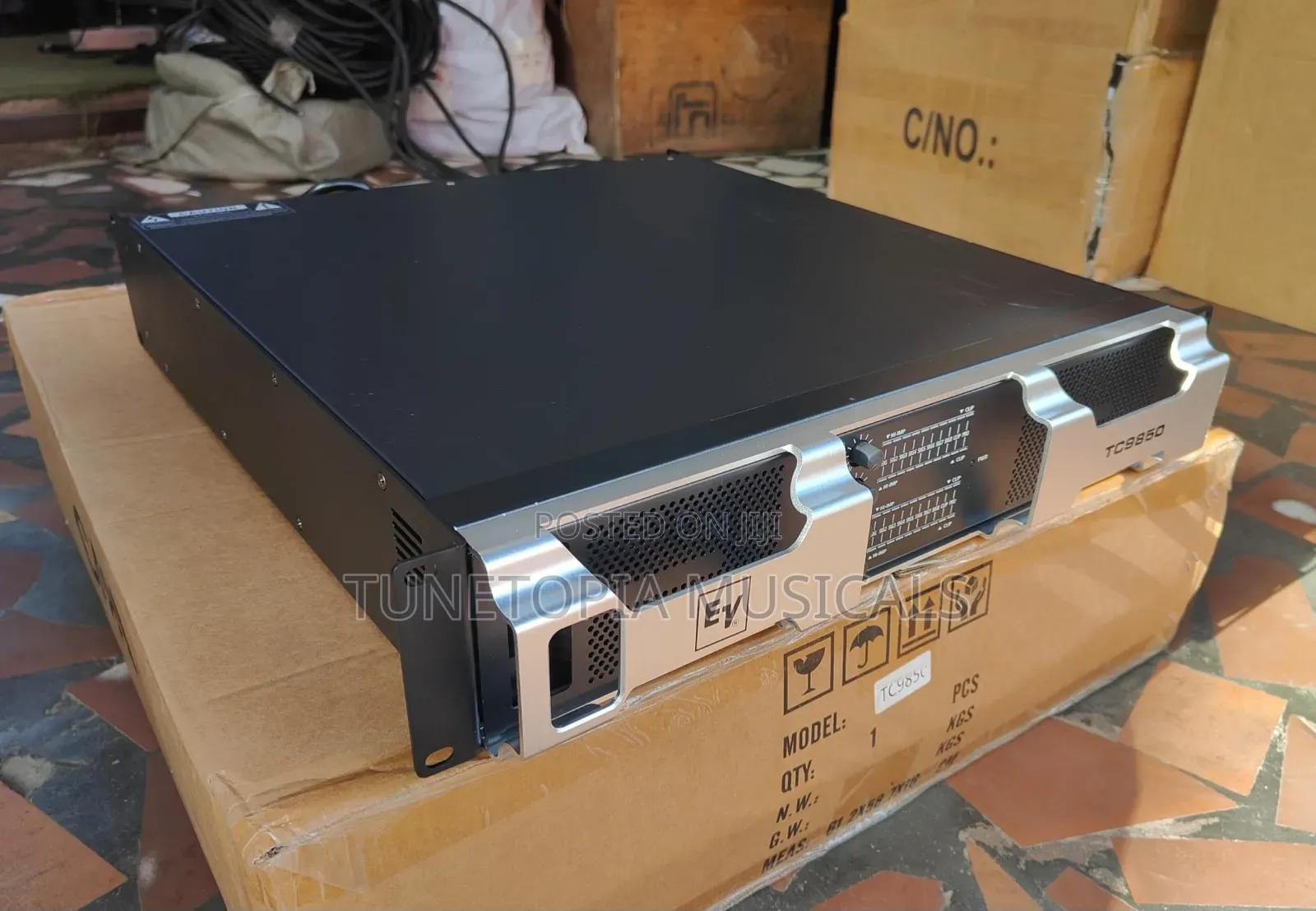 Electro-Voice (Ev) Tc9850 4-Channel Power Amplifie