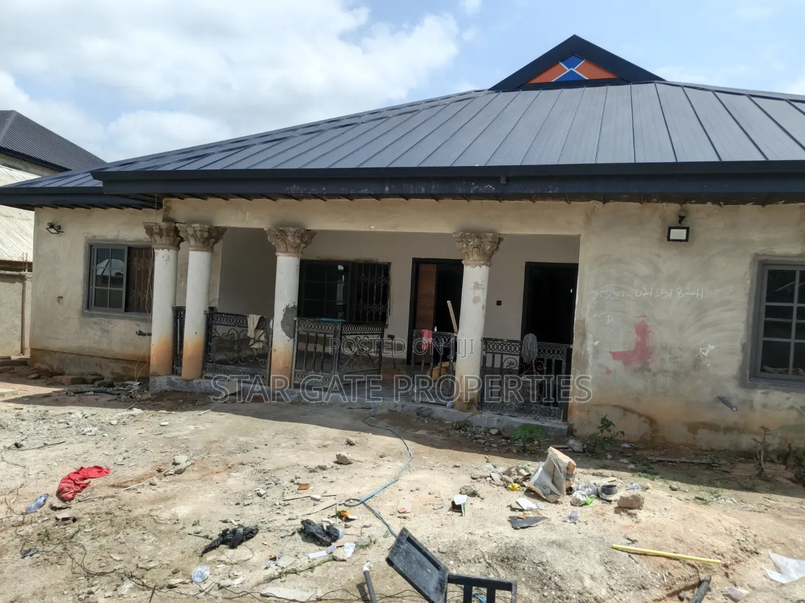 5bdrm House in Near Kenyasi, Kwabre for sale