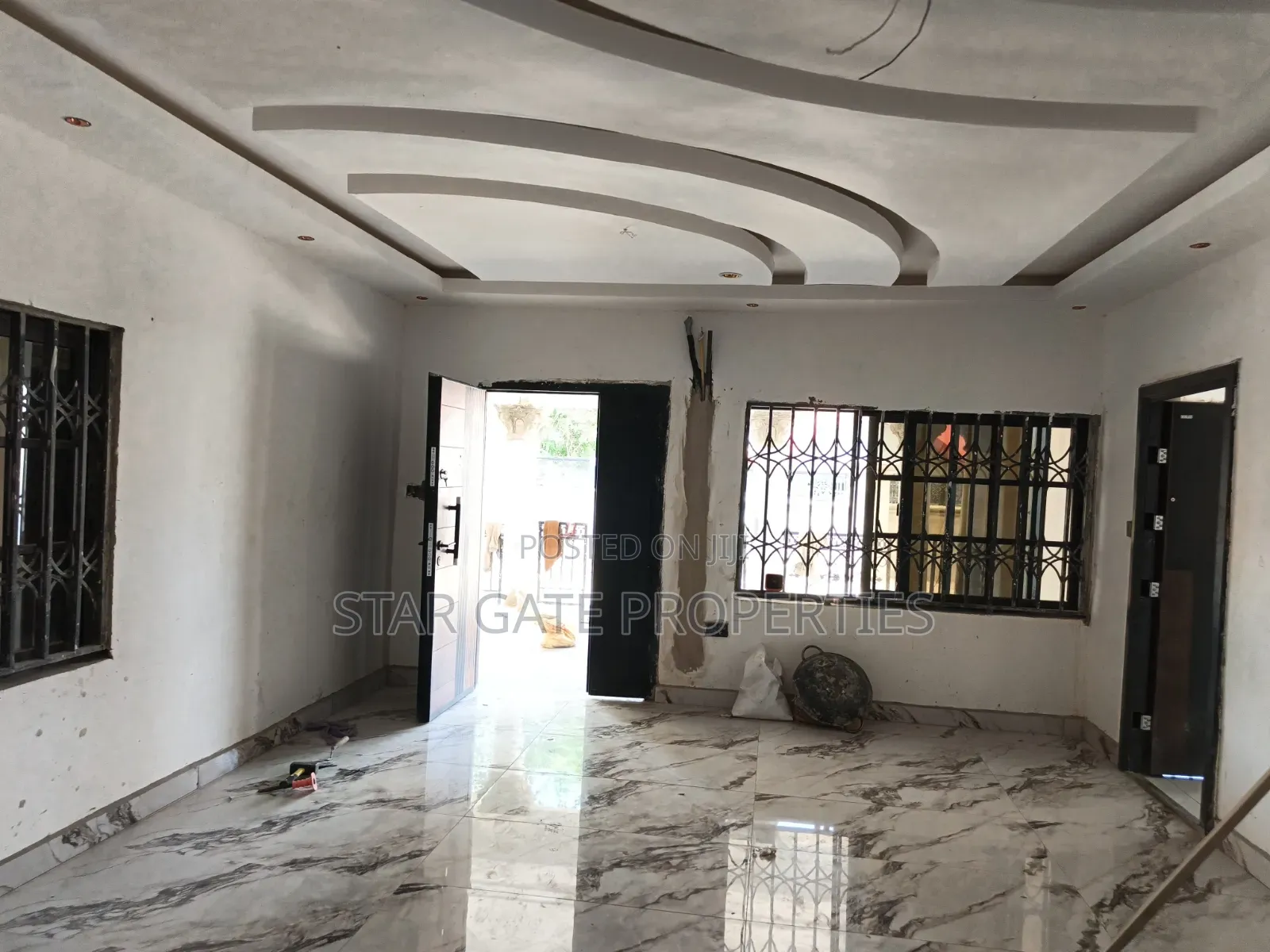 5bdrm House in Near Kenyasi, Kwabre for sale