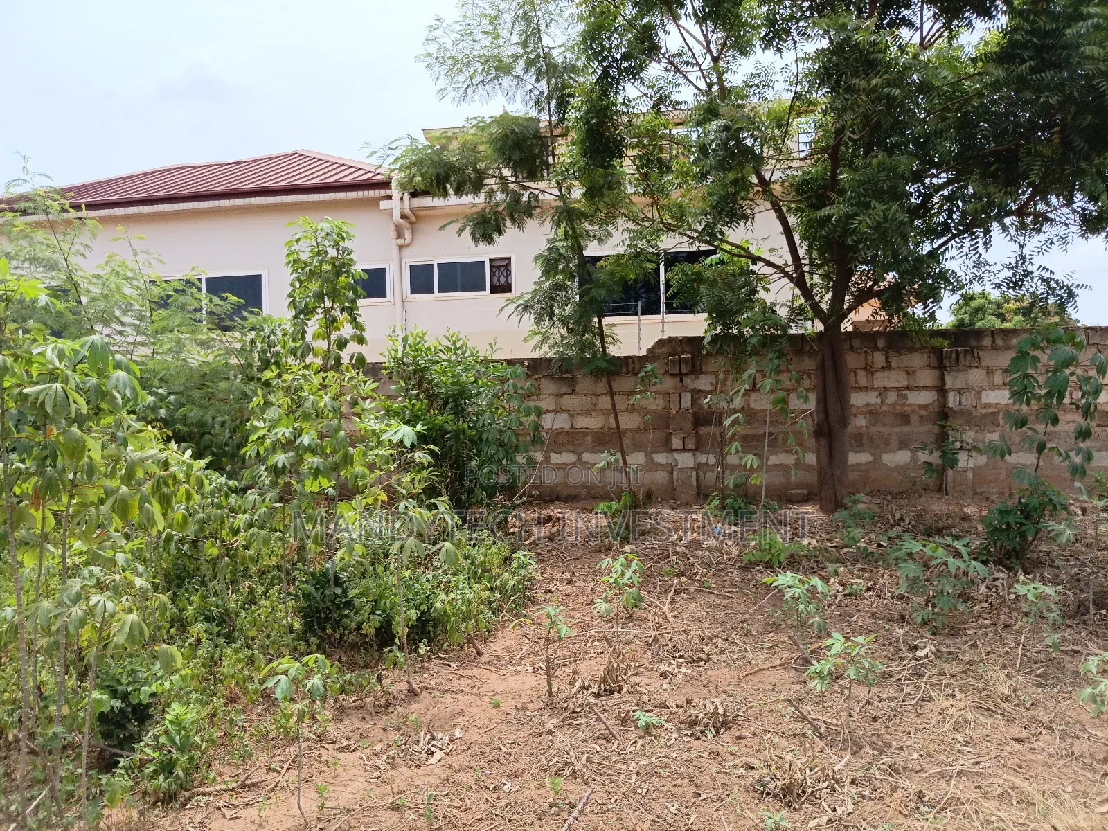 First-Class Lands - Prime Location