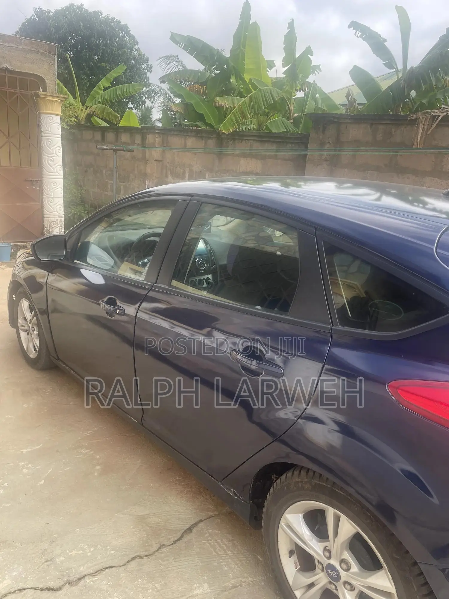 Ford Focus S Sedan FWD (2.0L 4cyl 5M) 2013 Black
