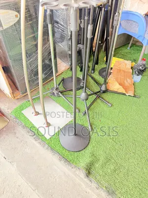 8 in 1 Multi-Microphone Holder