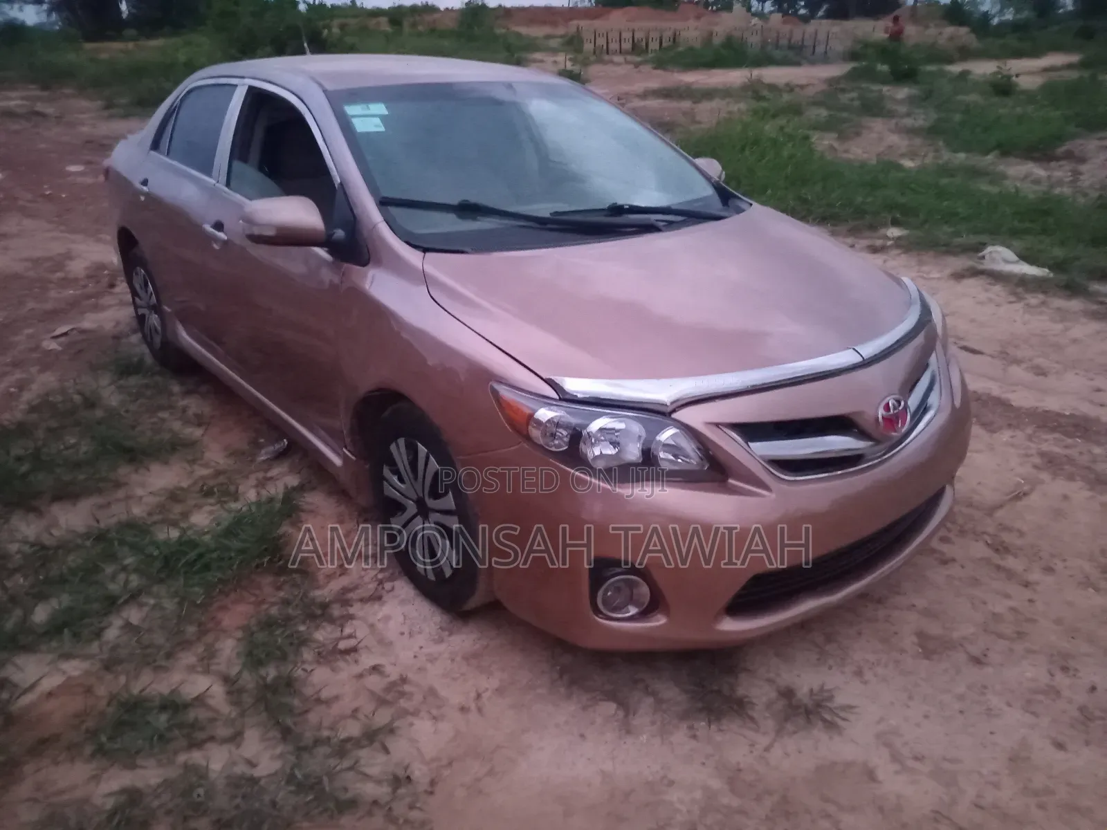 Toyota Corolla 2011 Brown
