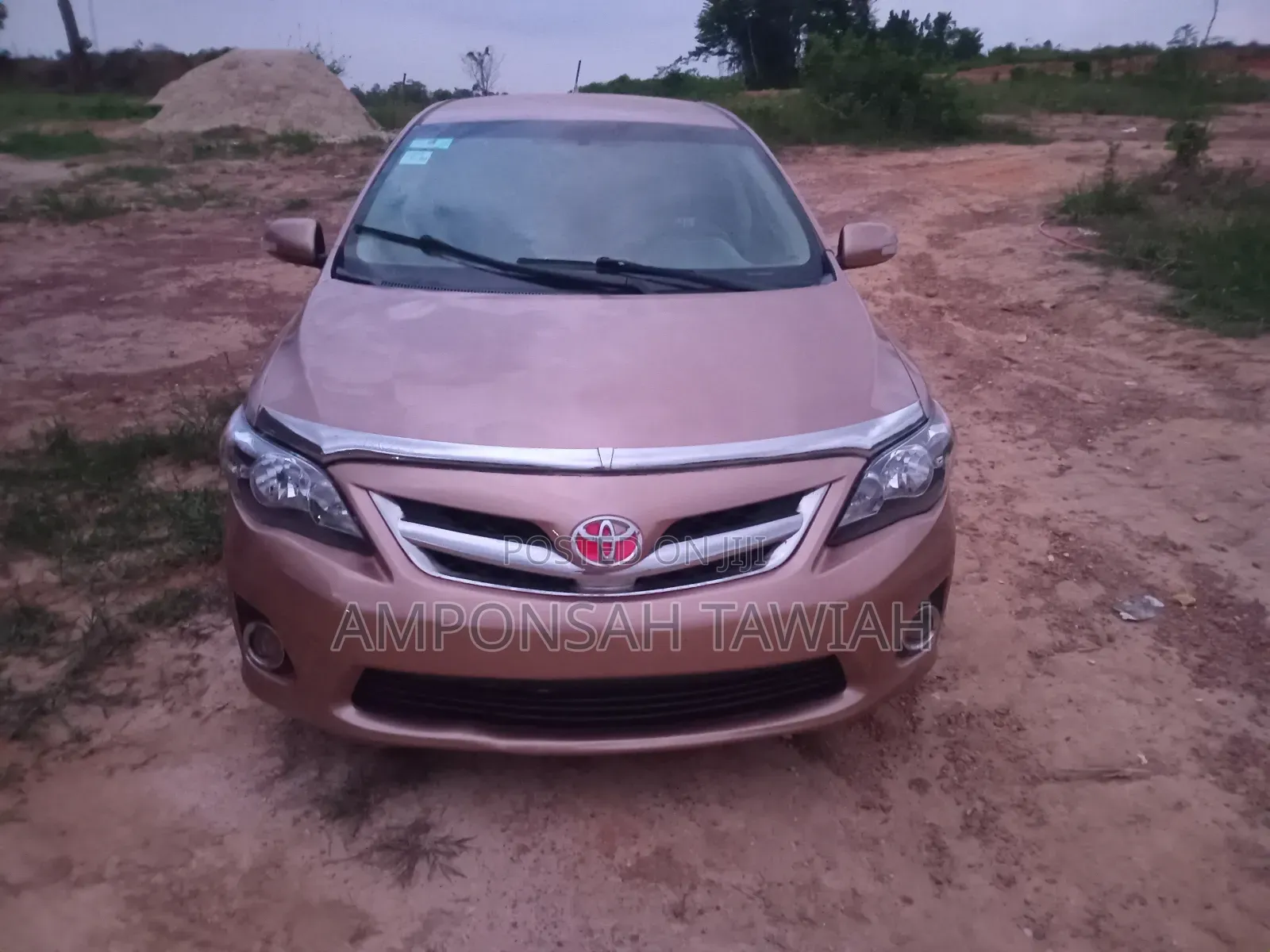Toyota Corolla 2011 Brown