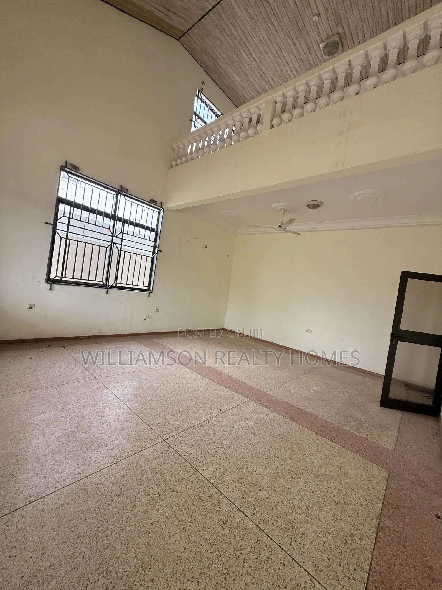 6bdrm House in Community 20 Estate, Spintex for rent
