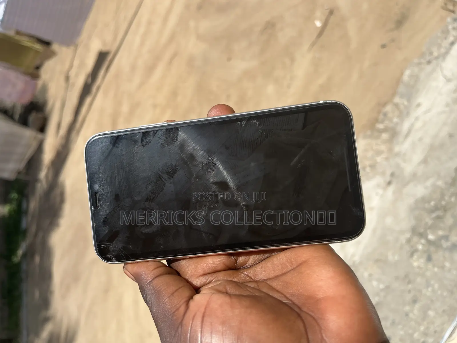 Apple iPhone 11 64 GB Silver