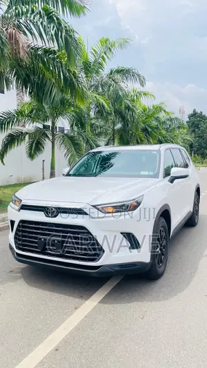 Toyota Highlander XLE AWD 2024 White