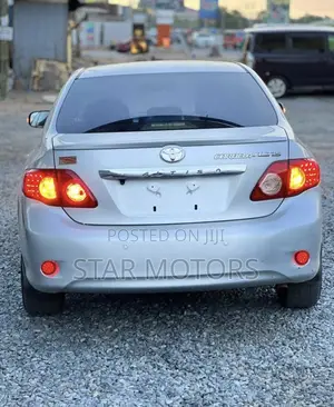 Toyota Corolla Altis 2010 Silver