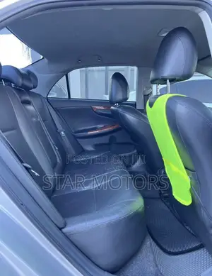 Toyota Corolla Altis 2010 Silver