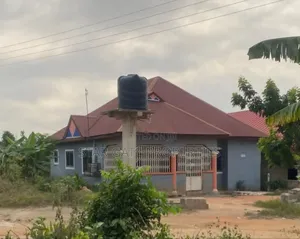 4bdrm House in Kenyasi Adwumam, Kumasi Metropolitan for sale