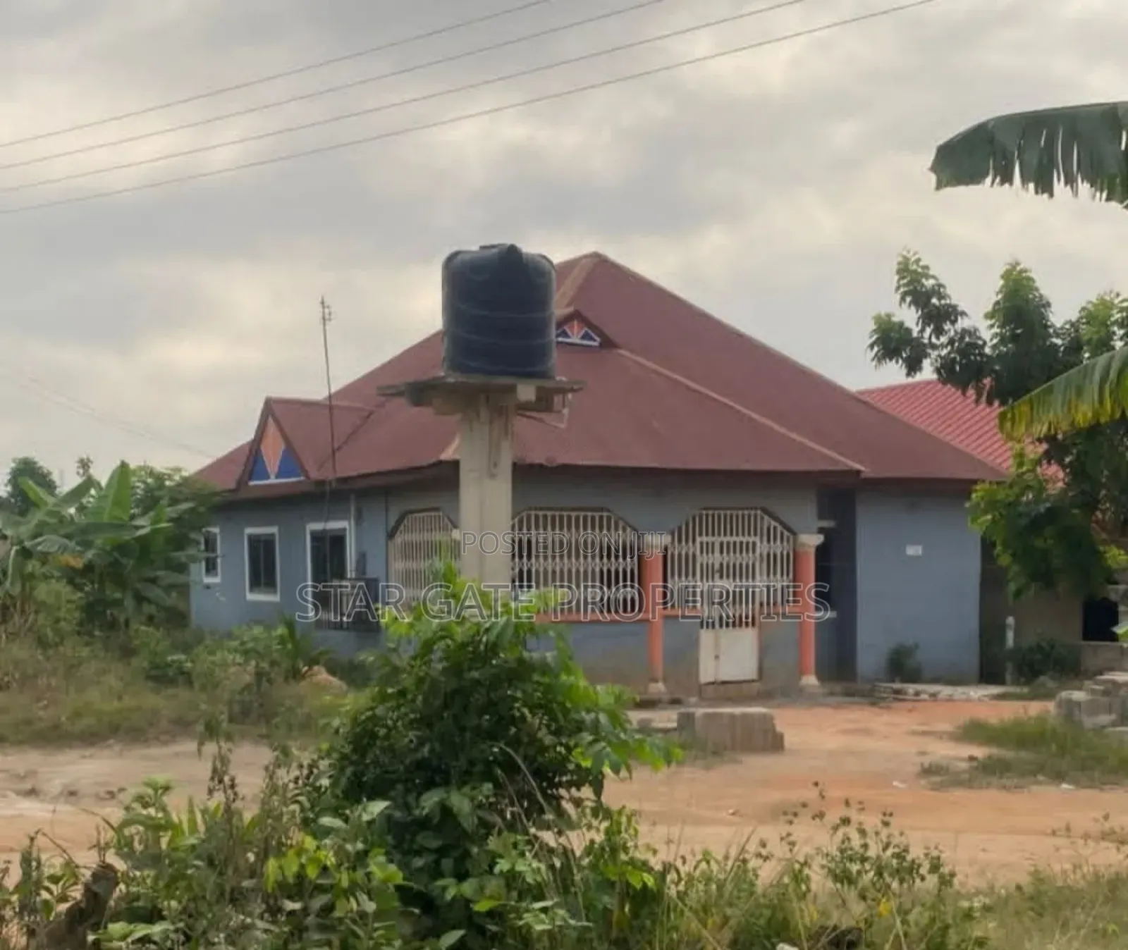 4bdrm House in Kenyasi Adwumam, Kumasi Metropolitan for sale