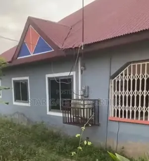 4bdrm House in Kenyasi Adwumam, Kumasi Metropolitan for sale