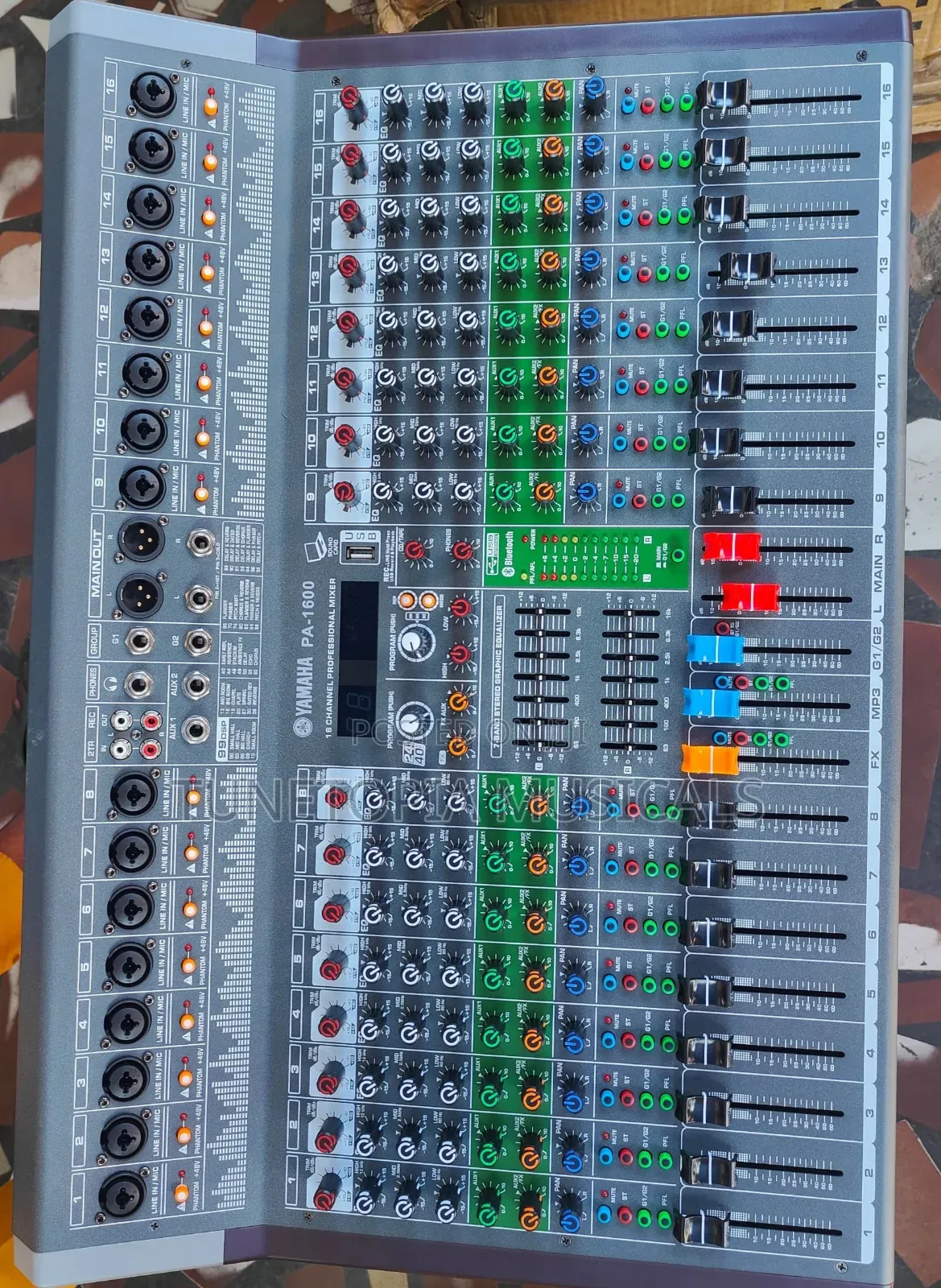 Yamaha Pa-1600 16-Channel Audio Mixing Console