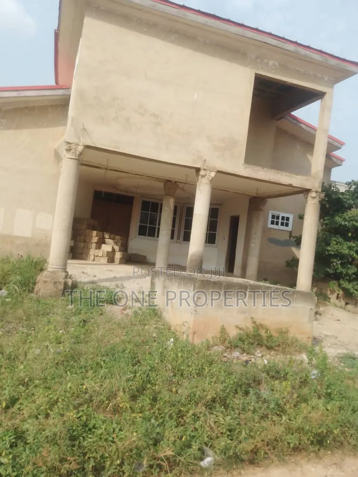 5bdrm Mansion in Amasaman Satellite for sale