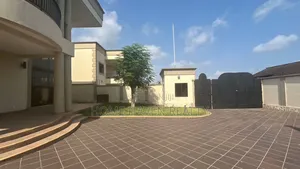 4bdrm House in Dzorwulu for rent