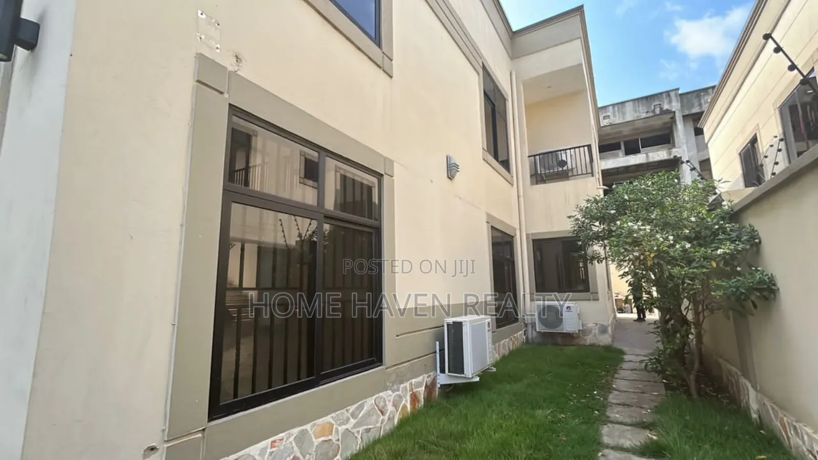 4bdrm House in Dzorwulu for rent