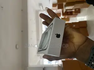 New Apple iPhone 15 128 GB Black