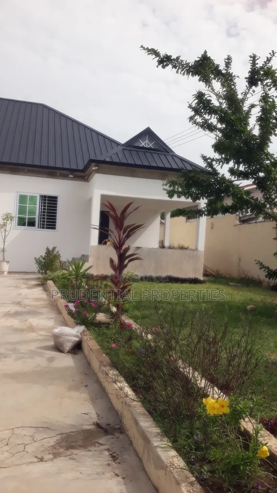 5bdrm House in Accra Metropolitan for rent