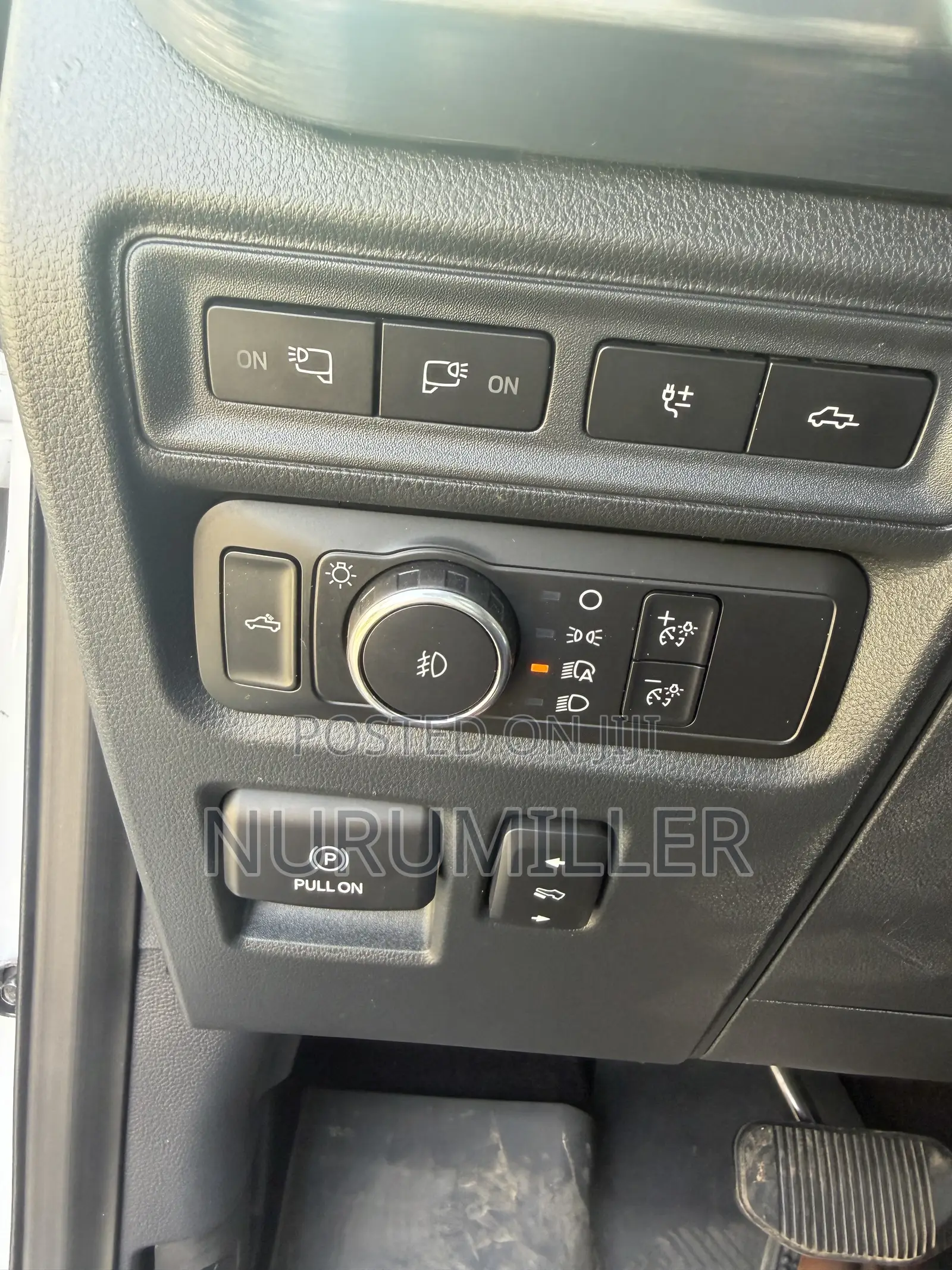 Ford F-150 LARIAT 2021 White