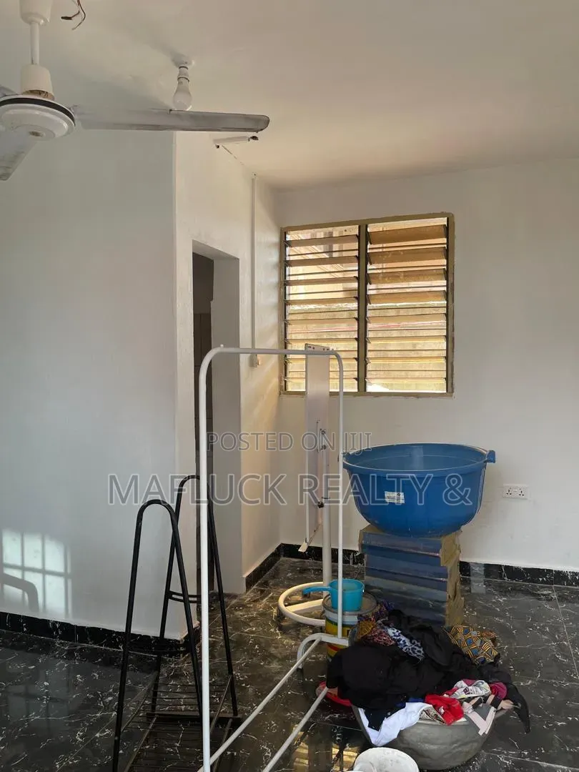 1bdrm Apartment in Lakeside Estate for rent