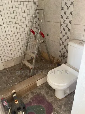 1bdrm Apartment in Lakeside Estate for rent