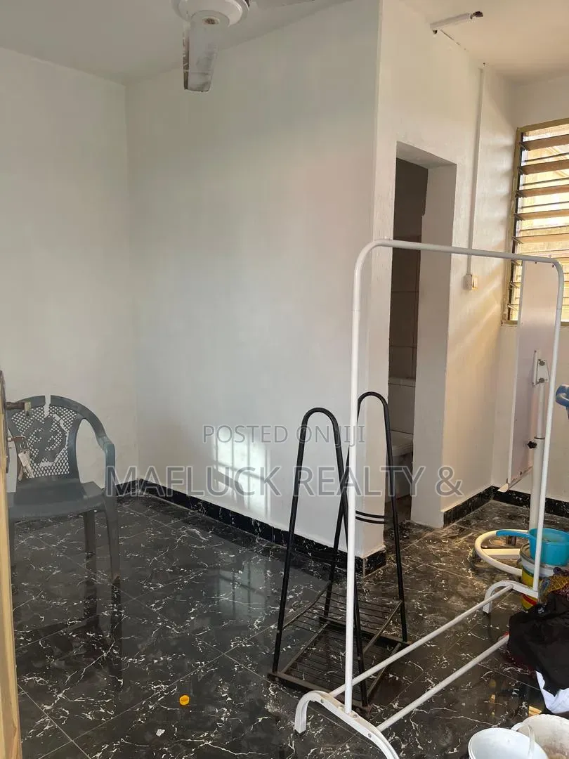 1bdrm Apartment in Lakeside Estate for rent