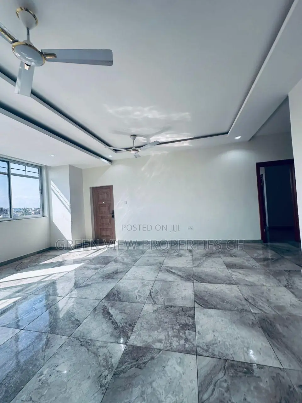 3bdrm Apartment in West Hills Mall Area for rent