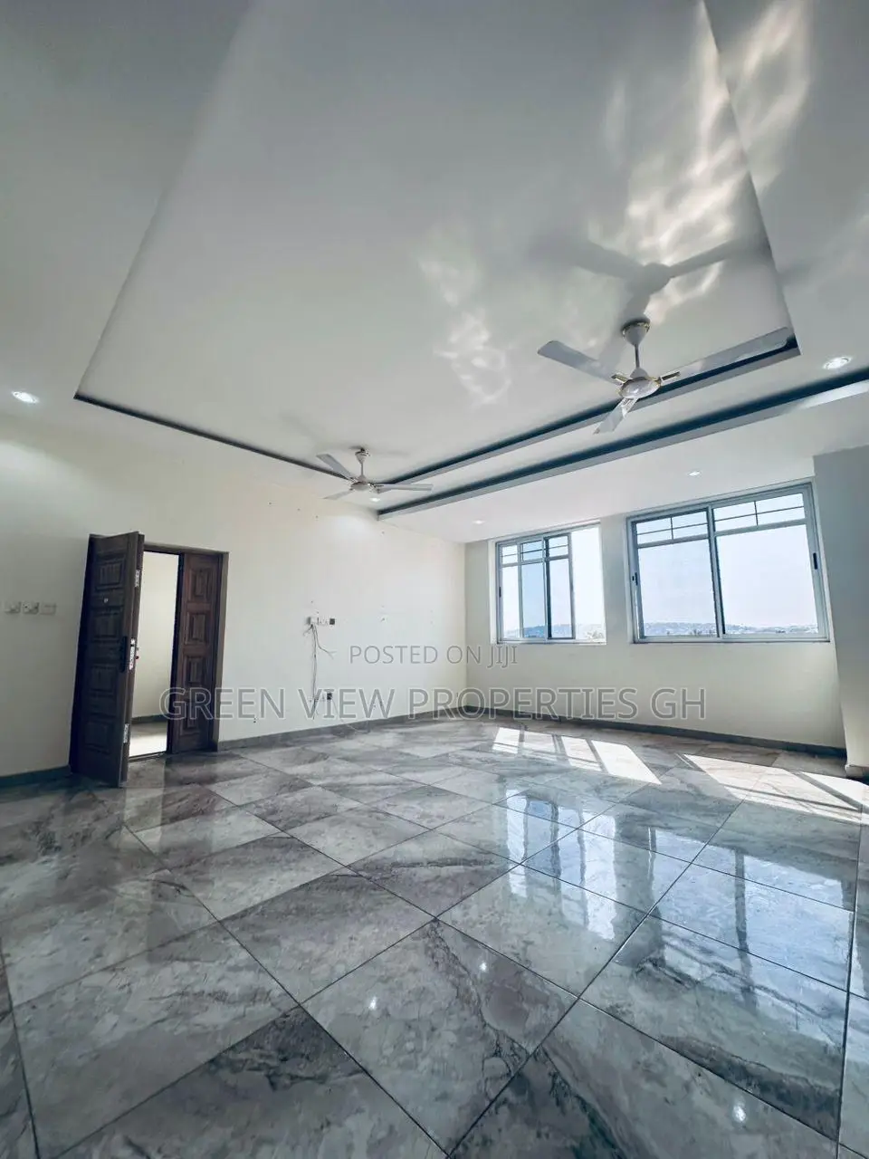 3bdrm Apartment in West Hills Mall Area for rent