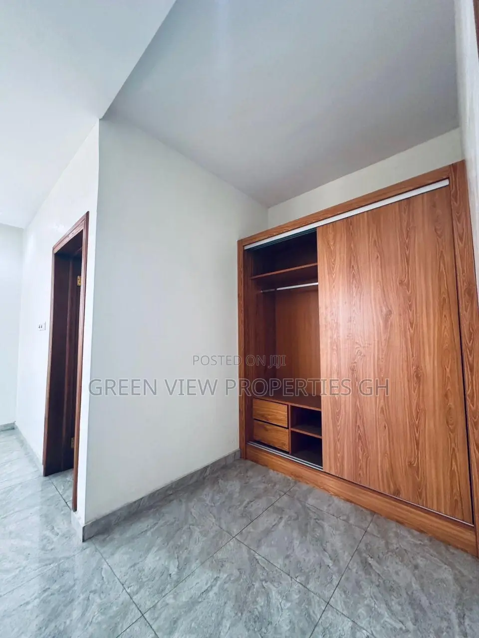 3bdrm Apartment in West Hills Mall Area for rent