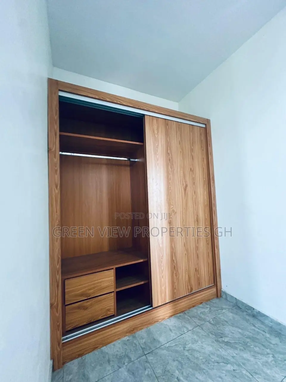 3bdrm Apartment in West Hills Mall Area for rent