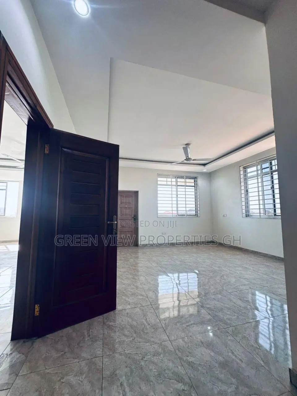 3bdrm Apartment in West Hills Mall Area for rent
