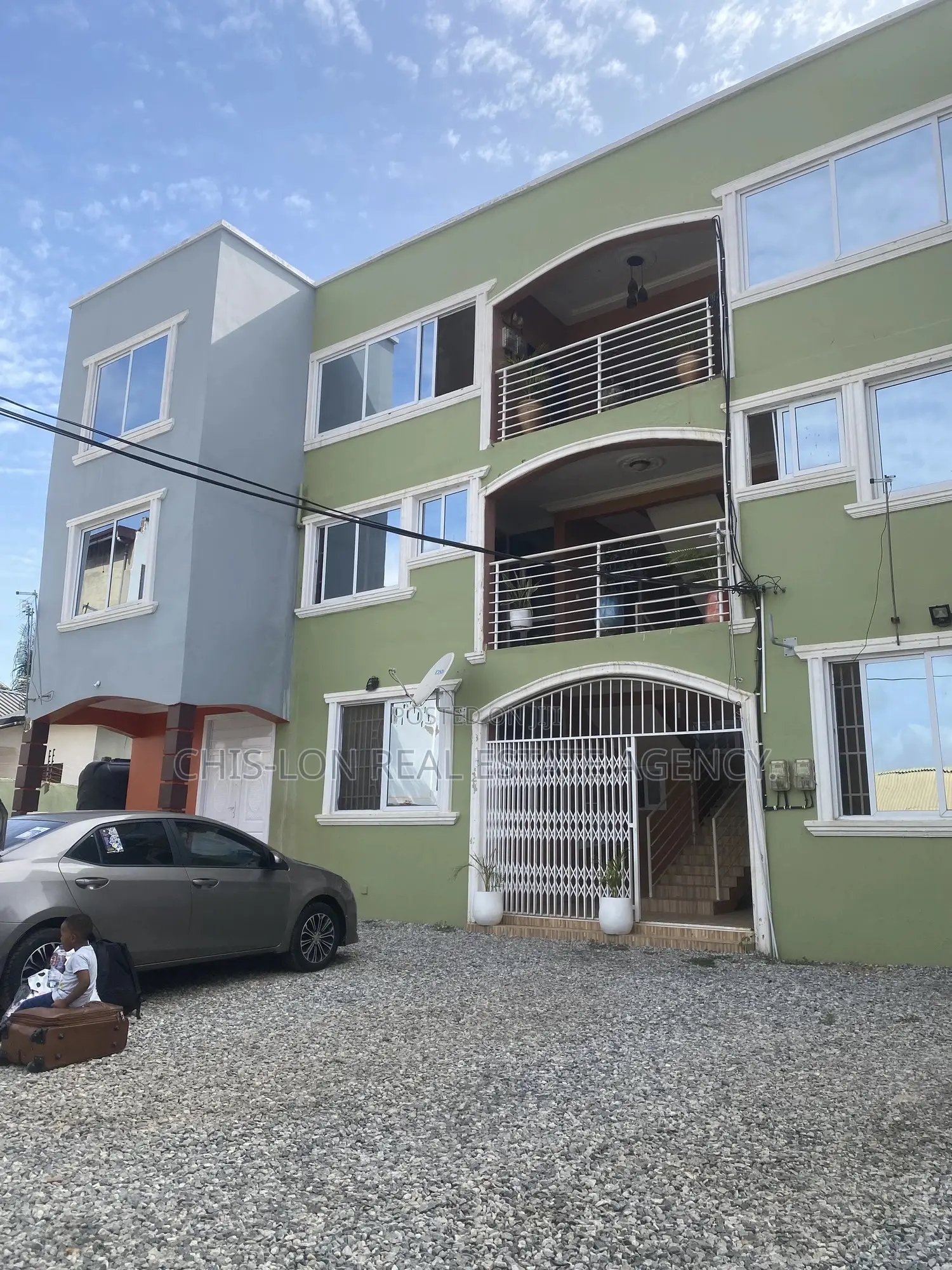 3bdrm Apartment in Chis-Lon Broker’S., Bluetop Estate for rent