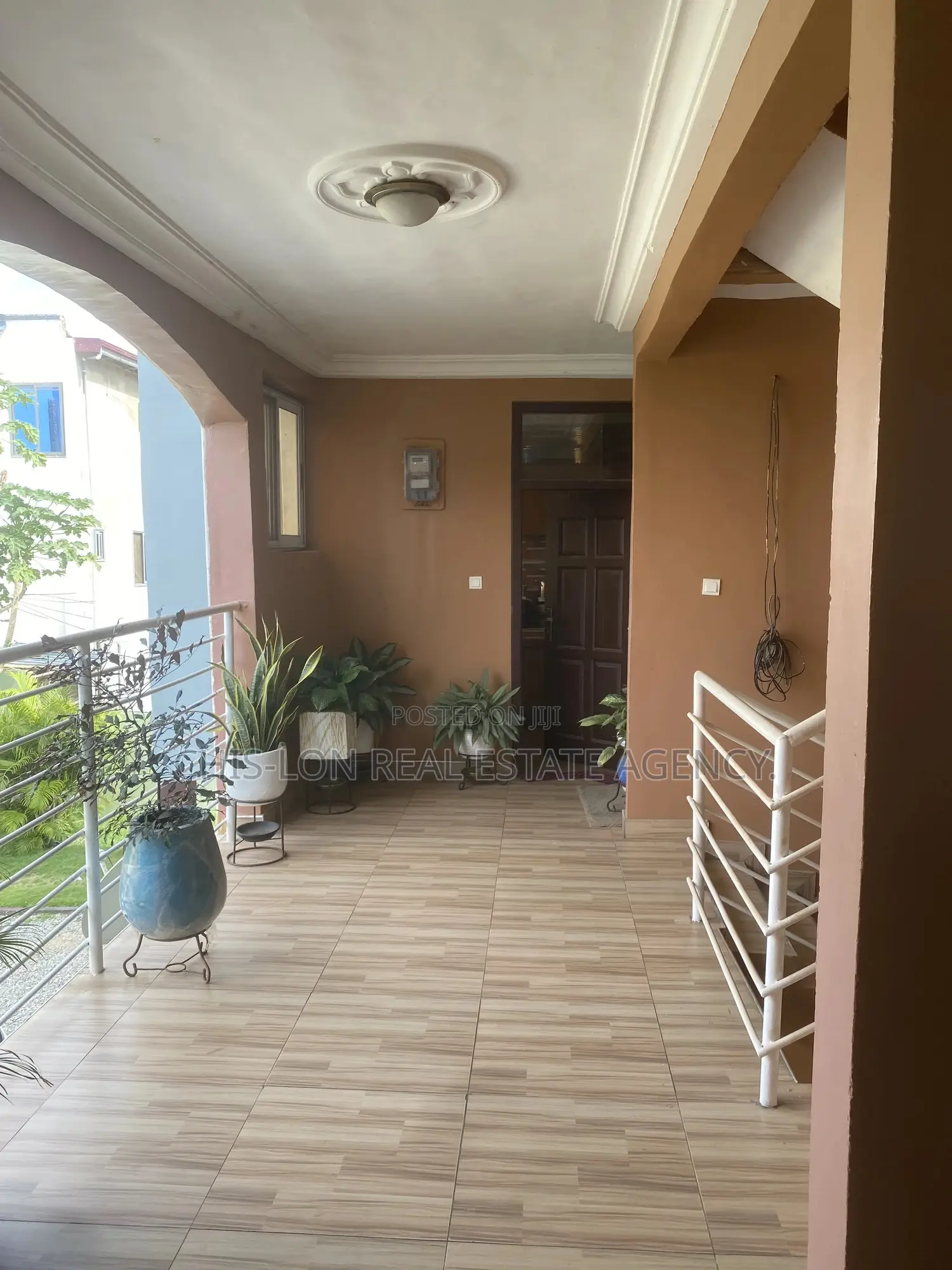3bdrm Apartment in Chis-Lon Broker’S., Bluetop Estate for rent