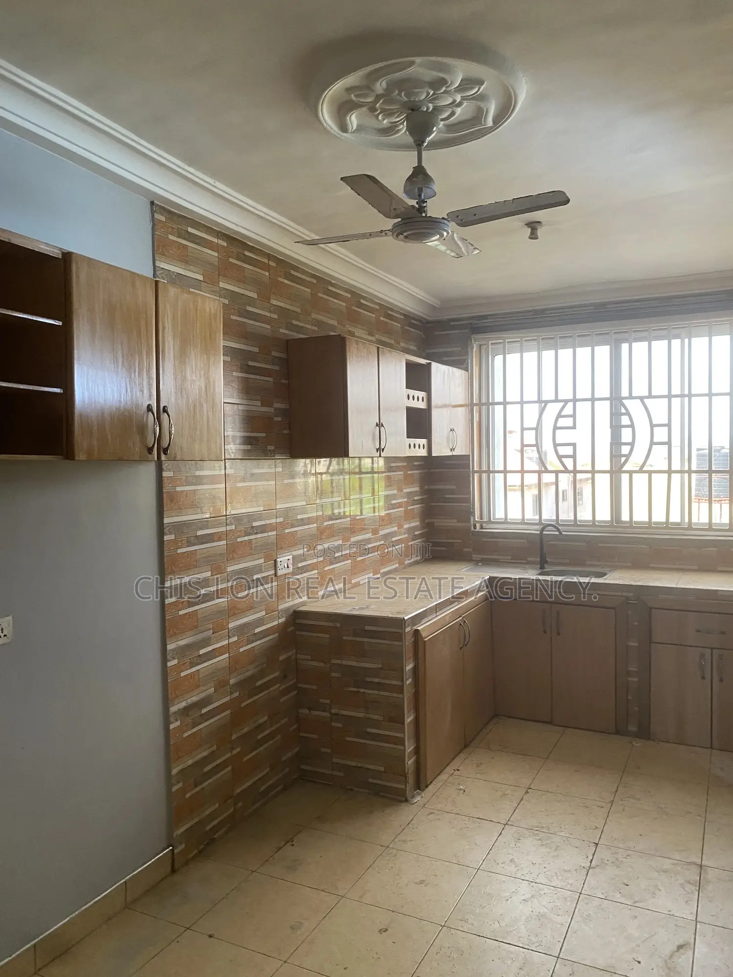 3bdrm Apartment in Chis-Lon Broker’S., Bluetop Estate for rent