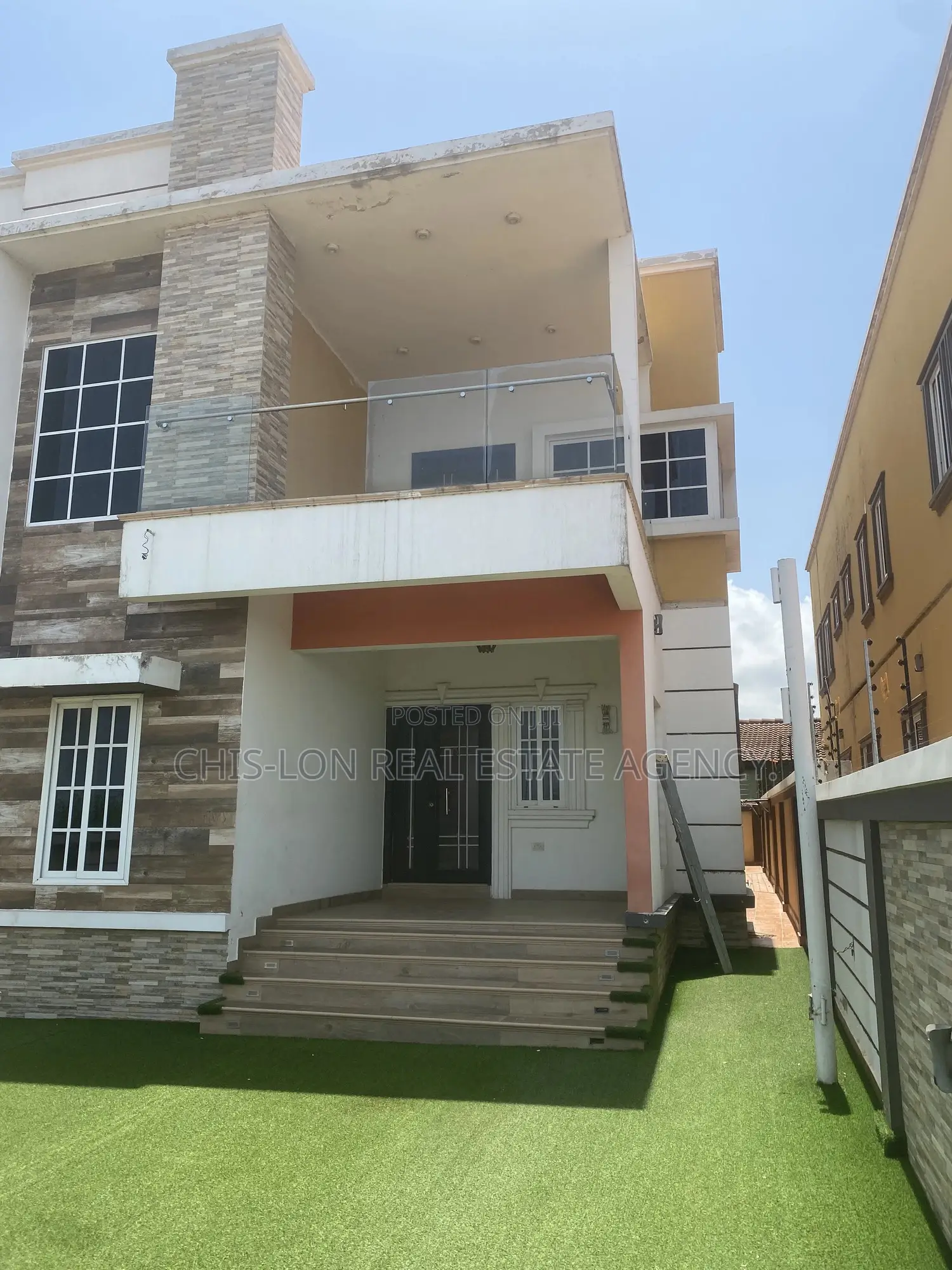 4bdrm Duplex in Chis-Lon Broker’S., West Hills Mall Area for rent