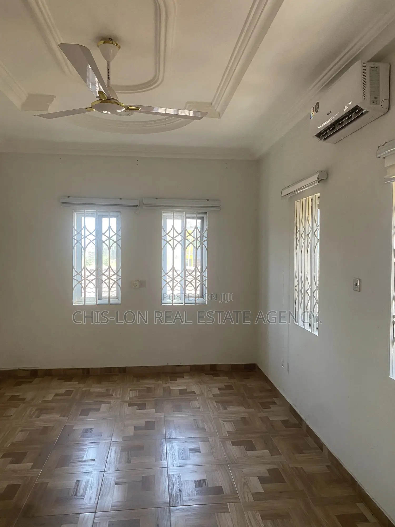 4bdrm Duplex in Chis-Lon Broker’S., West Hills Mall Area for rent