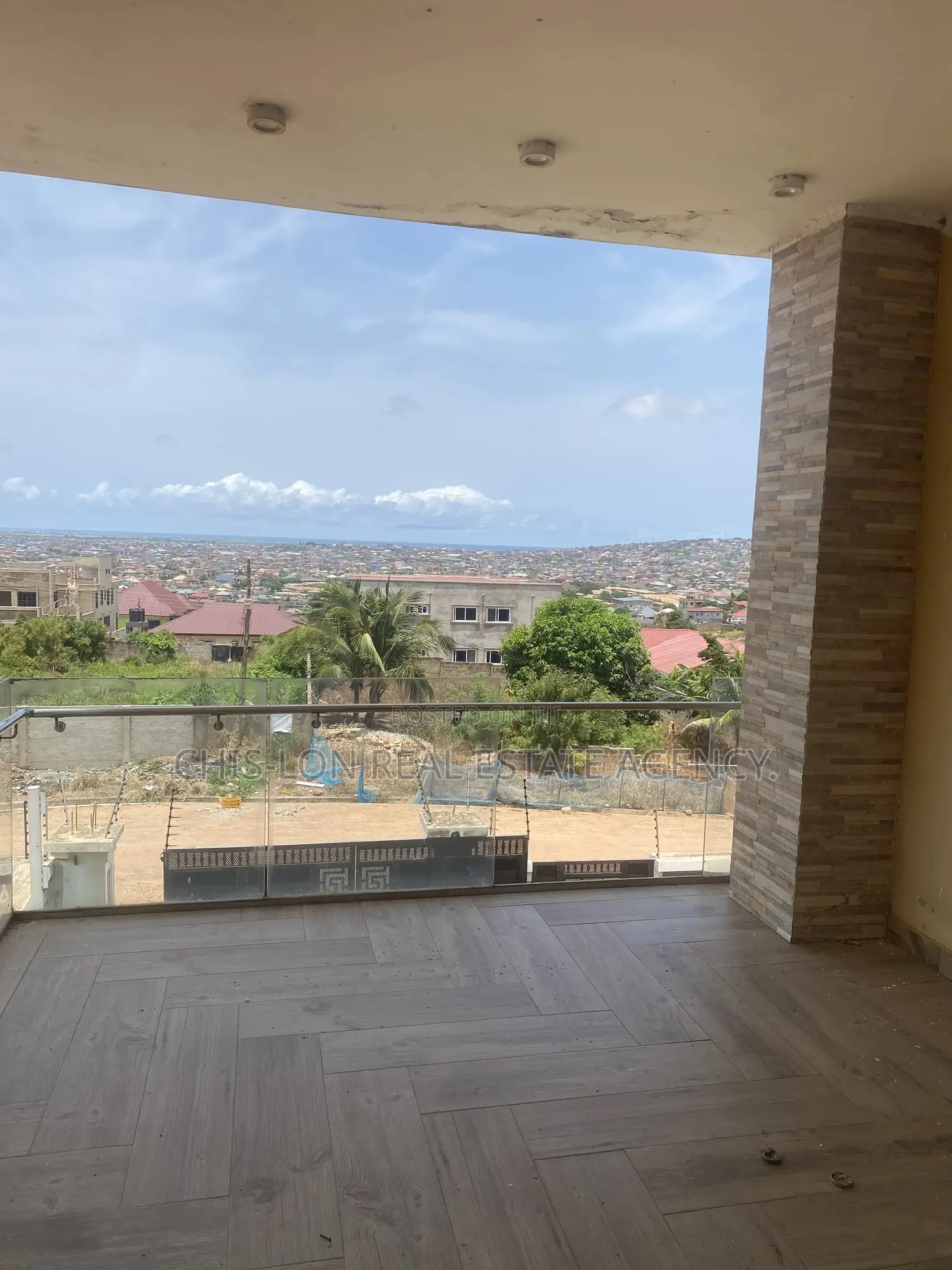 4bdrm Duplex in Chis-Lon Broker’S., West Hills Mall Area for rent