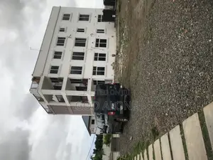 3bdrm Apartment in Santeo, School Junction for rent