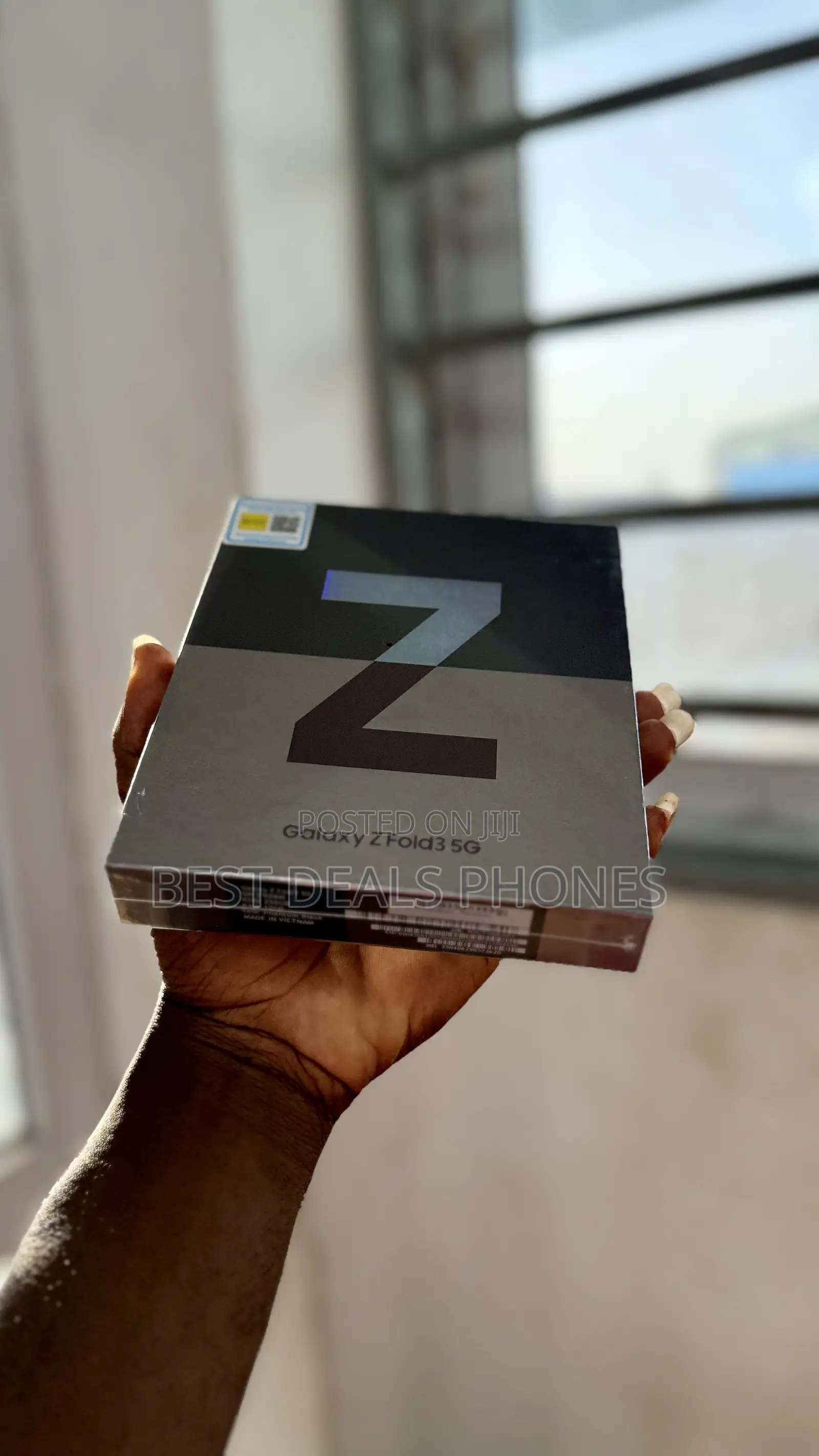 New Samsung Galaxy Z Fold 3 256 GB Gold