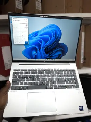 New Laptop HP Probook 450 8GB Intel Core Ultra 7 SSD 512GB