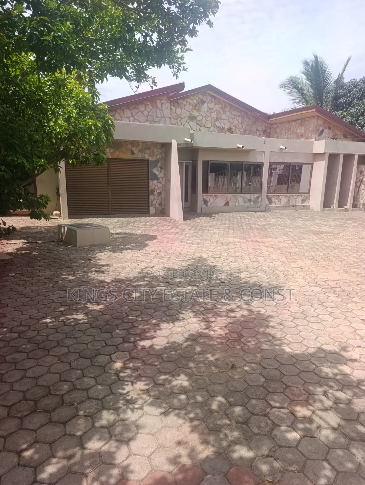5bdrm House in Kings City Estate, Bortiano for sale