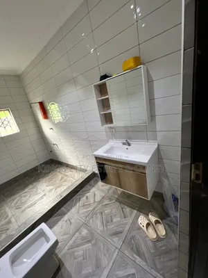 5bdrm House in Kings City Estate, Bortiano for sale
