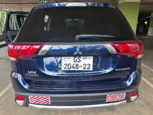 Mitsubishi Outlander 2.4 PHEV AWD 2016 Blue
