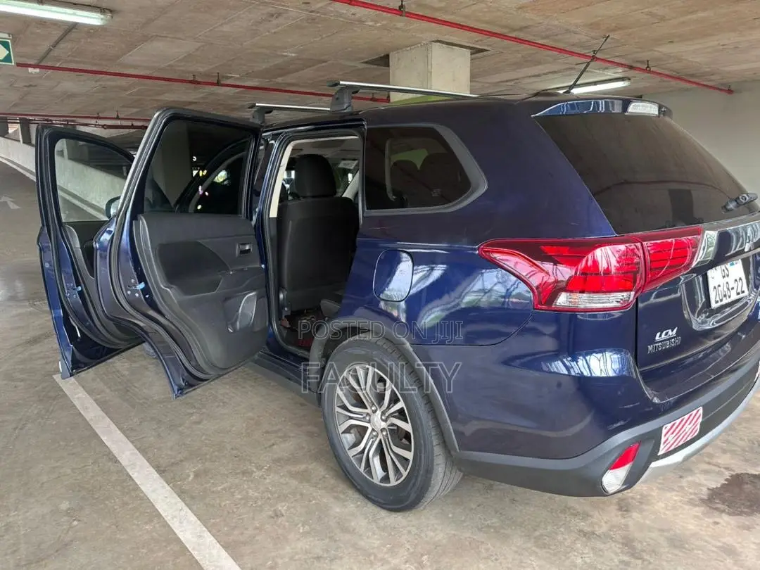 Mitsubishi Outlander 2.4 PHEV AWD 2016 Blue