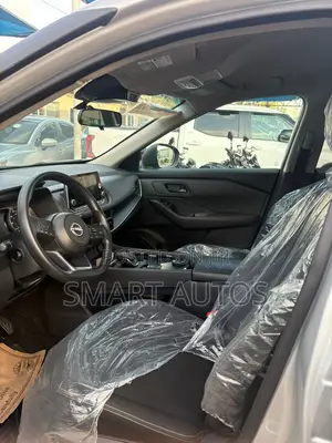 Nissan Rogue SV 2024 Silver